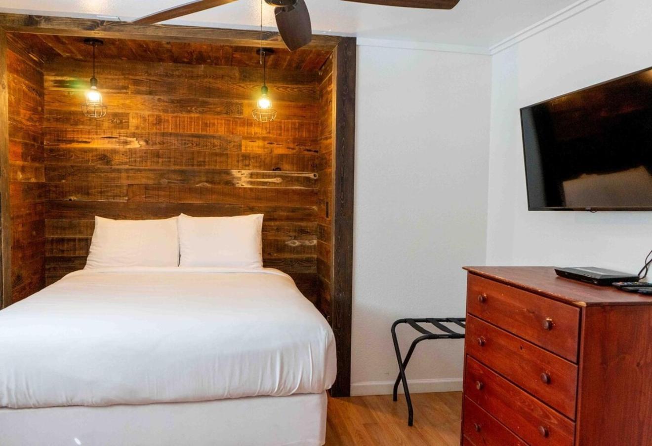 Miners Suite-Centrally Located In Shaver Lake シェイバー・レイク エクステリア 写真
