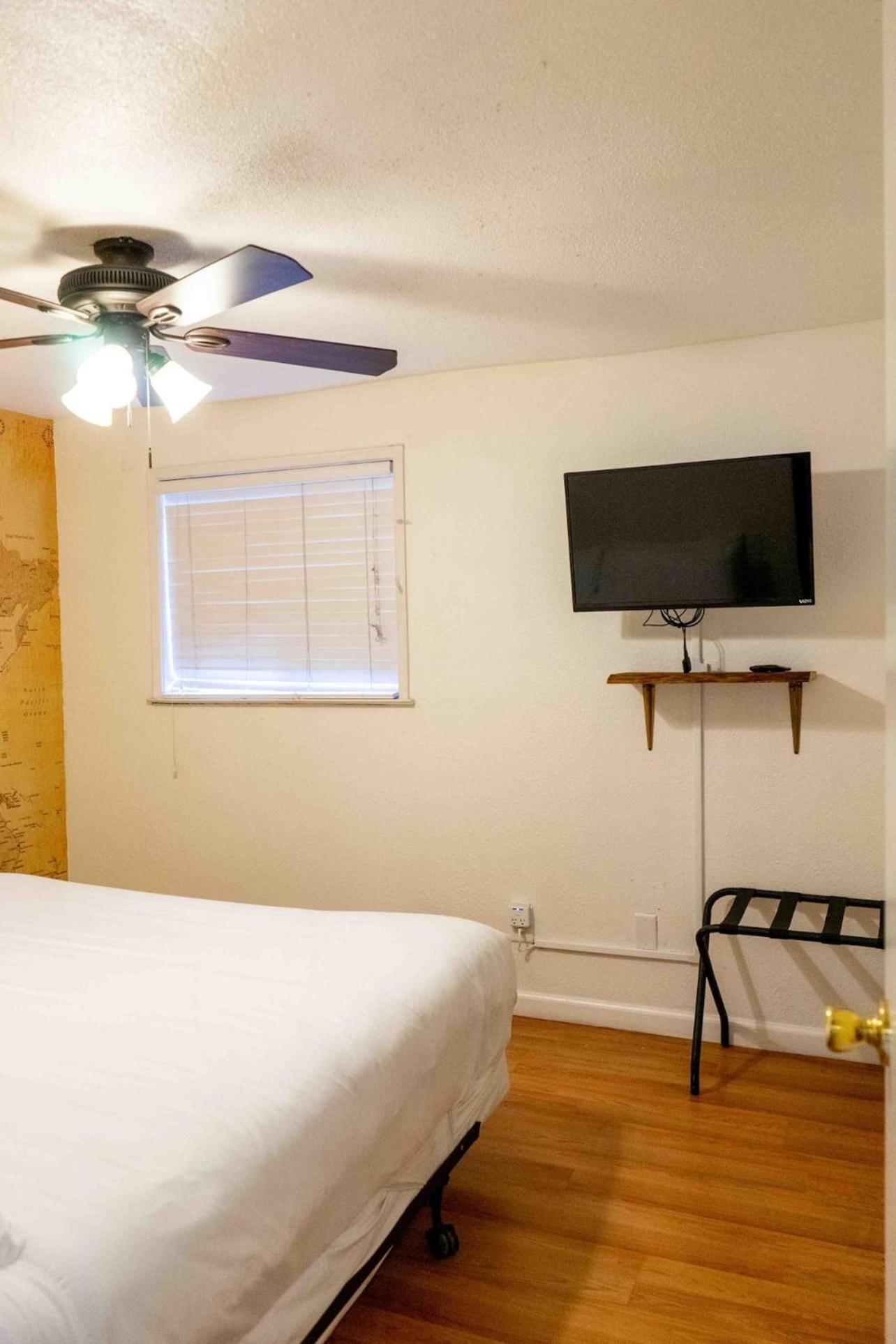 Miners Suite-Centrally Located In Shaver Lake シェイバー・レイク エクステリア 写真